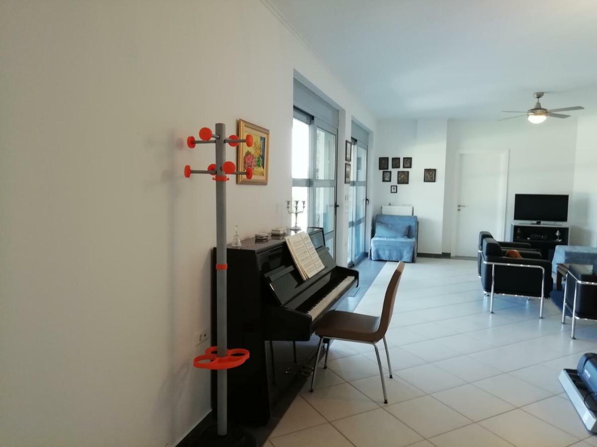Hotel Dimitra à Rafína Extérieur photo